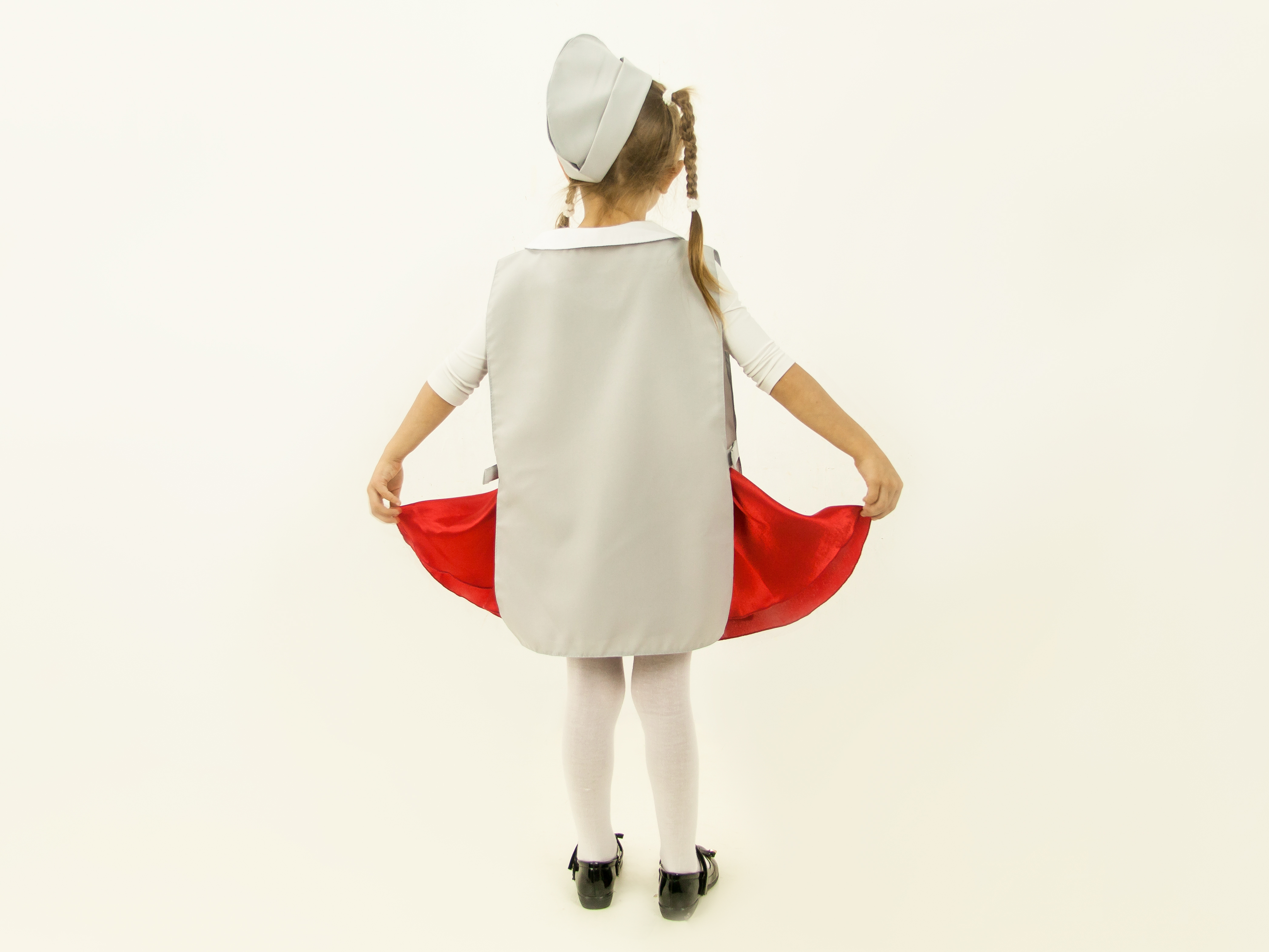 Train hostess (tabard + side cap)