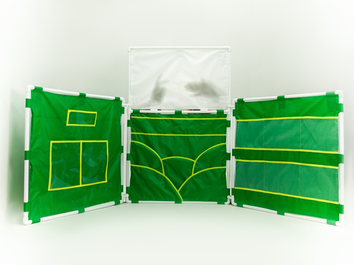 Puppet theater (plastic frame + covers)