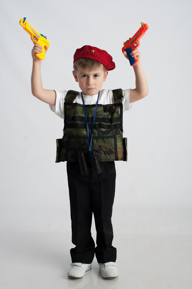 Special forces operative (body armor + beret)