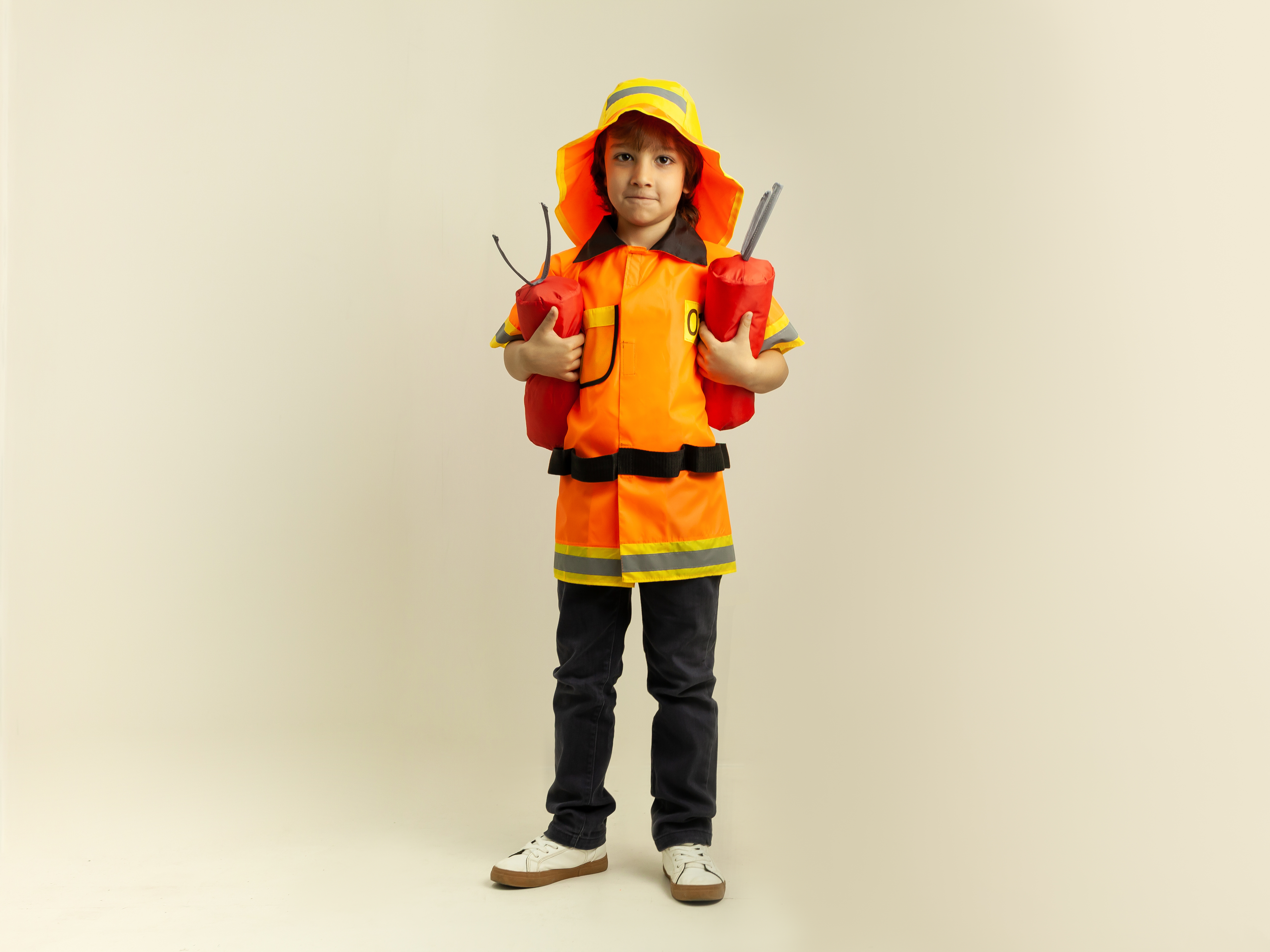 Firefighter (shirt + helmet)