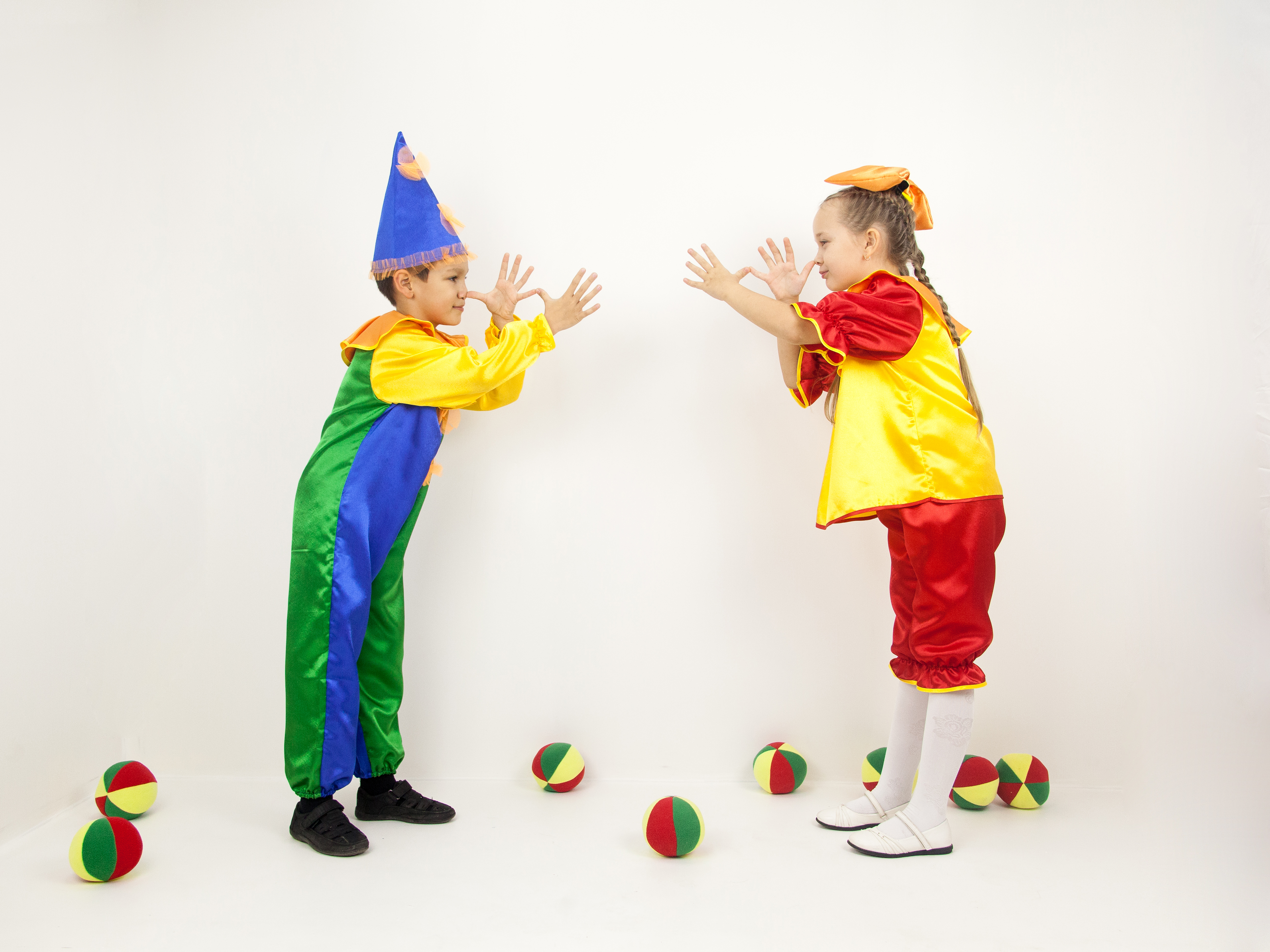 Clown (boy) (overalls + cap)