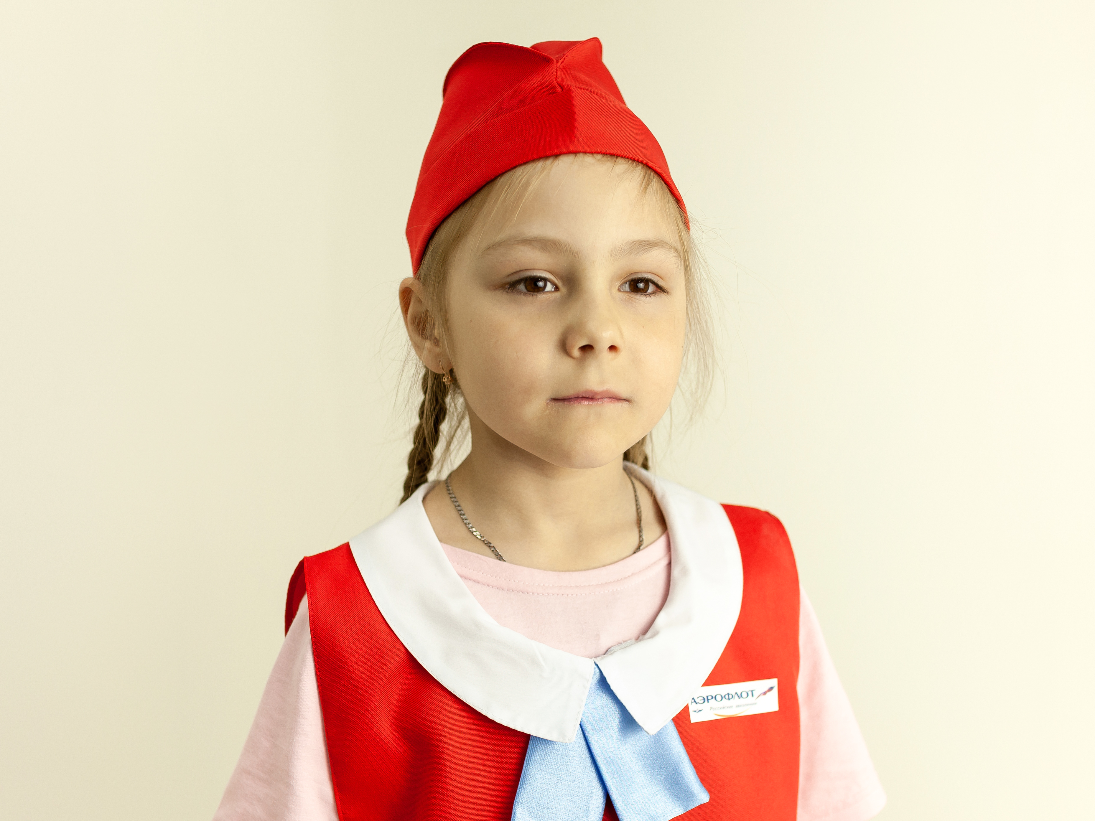 Stewardess (tabard + side cap)