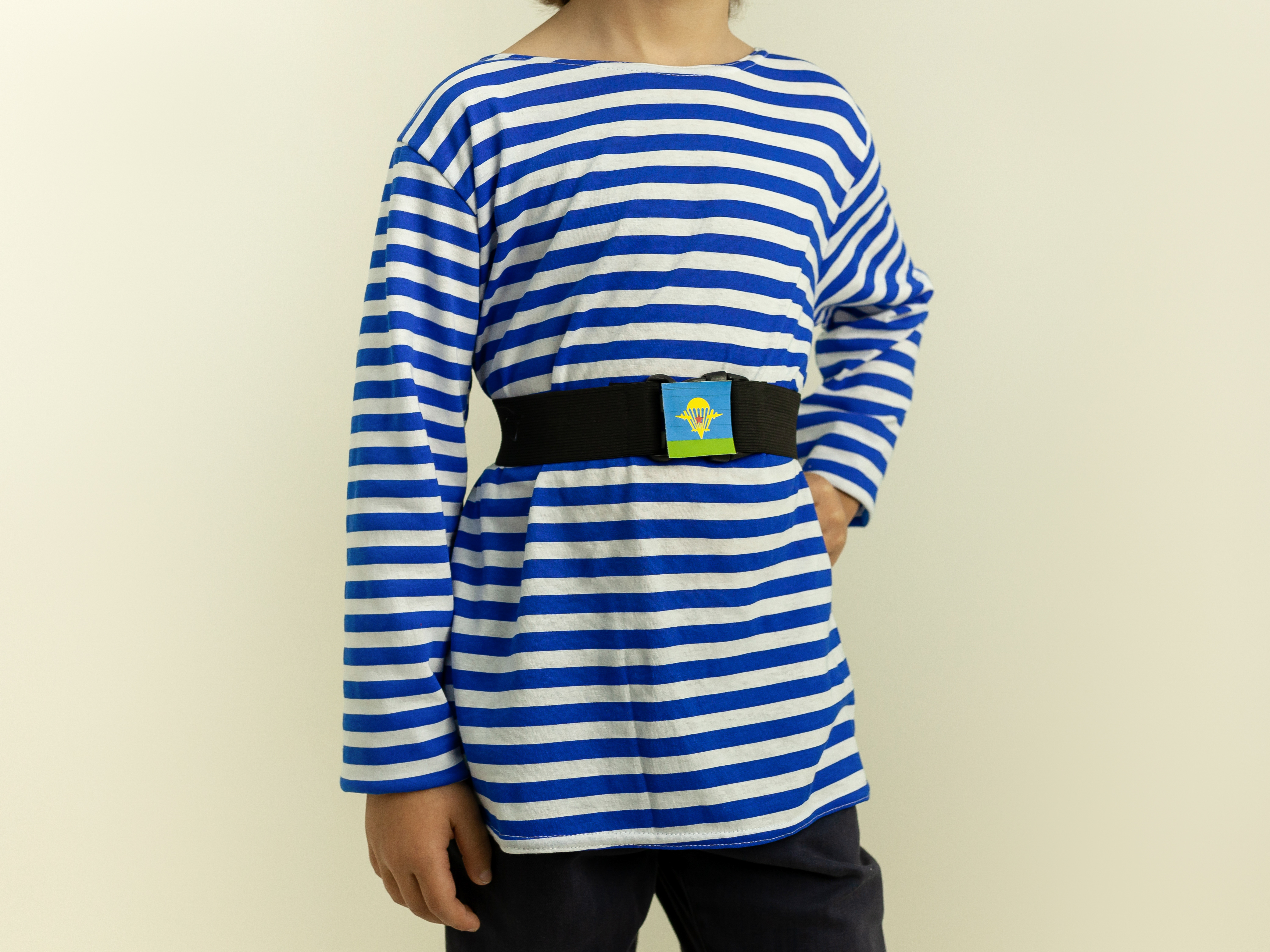 Paratrooper (horizontal-stripe undershirt + beret + belt)