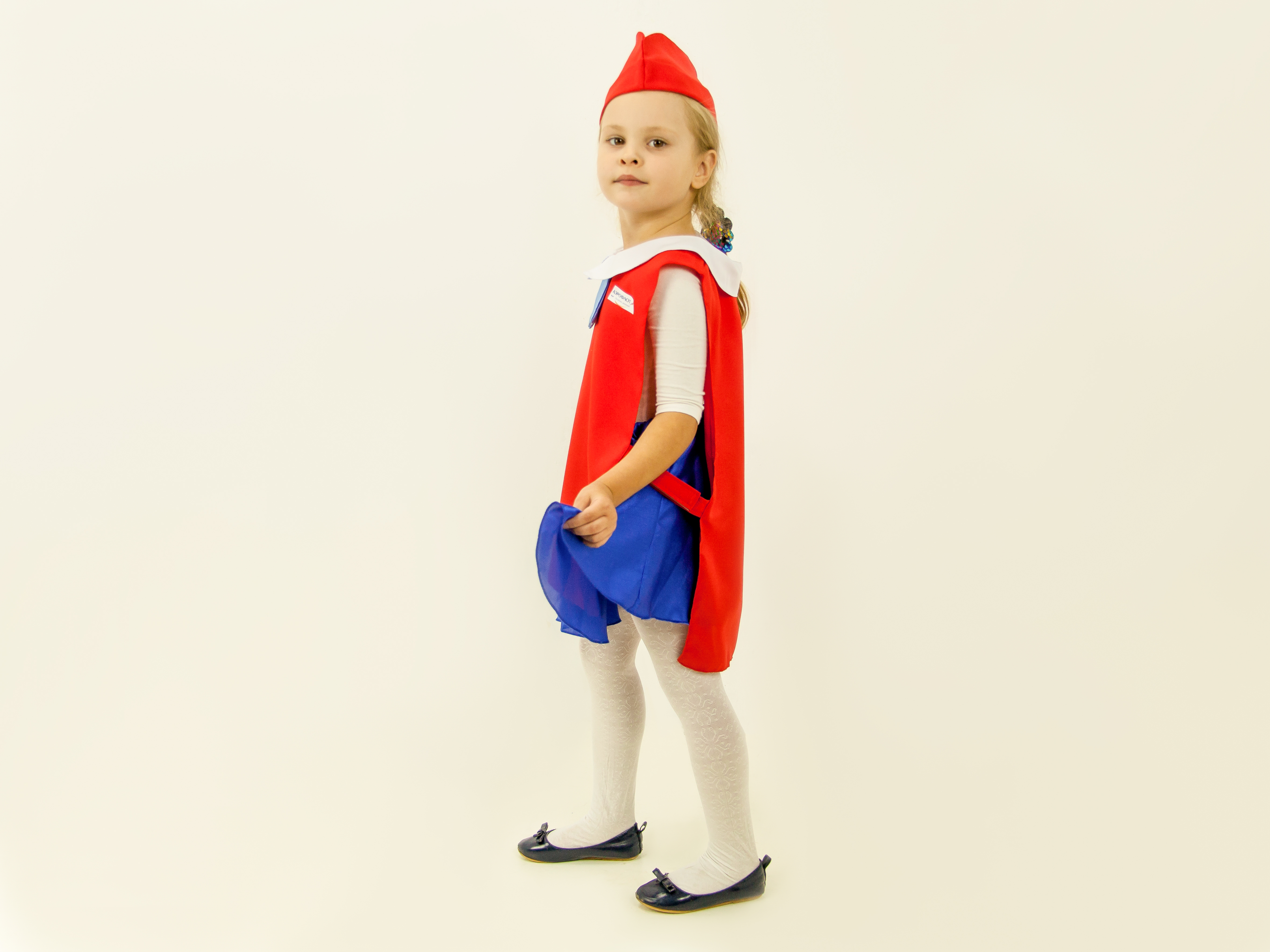 Stewardess (tabard + side cap)